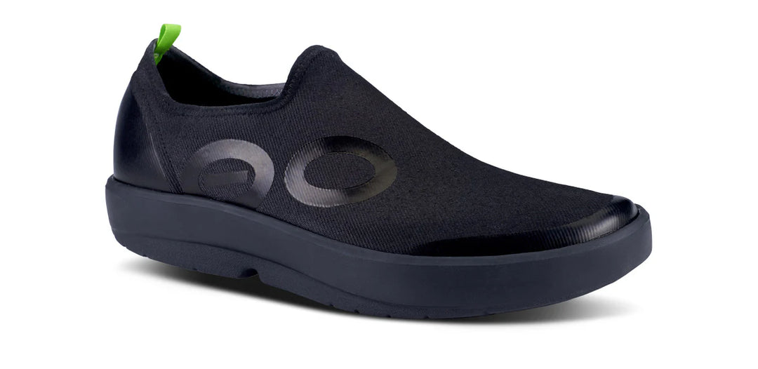 Men's Oofos OOmg eeZee Low Shoe