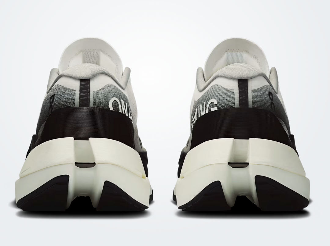 Women's On Cloudboom Max