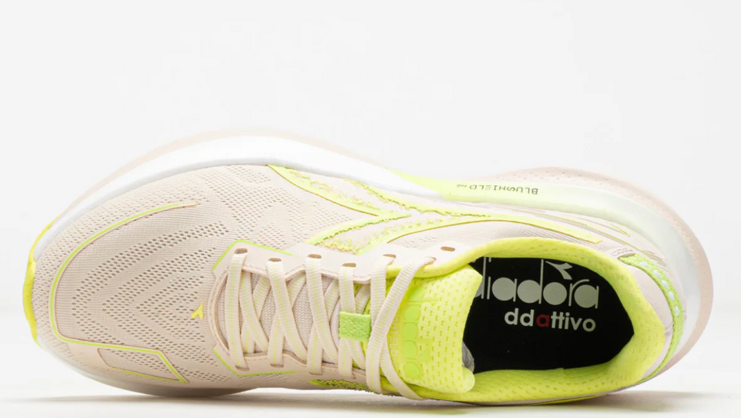 Women's Diadora Mythos Blushed Vigore V