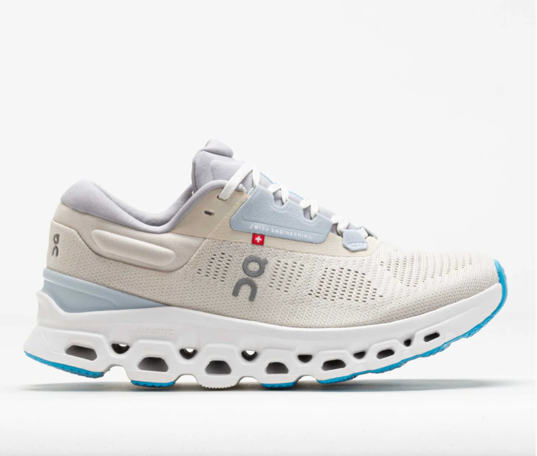 Women's On Cloudstratus 3